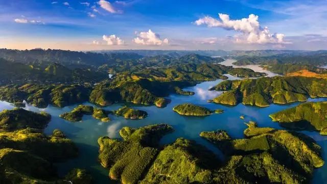 万峰湖